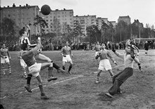 Stadshagens Idrottsplats. Fotbollsmatch mellan romer och Kungsholmsbor