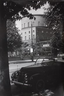 Stadsbiblioteket från Sveavägen 1939 - Stockholms Turisttrafikförbund
