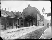 Döbelnsgatan 26-30. Husen revs 1904