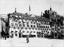Gustav Adolfs torg år 1905. Hotell Bellevue och Hotell Germania.