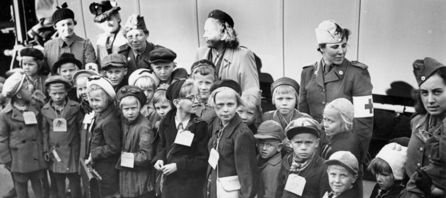 Migration 1860 – 1945: Från passfrihet till stängda gränser