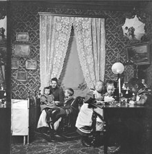 Ett urval bilder från stockholmarnas hem genom tiderna. 