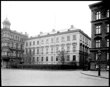 Norska ministerhotellet, Södra Blasieholmshamnen 4. T.v. Bolinderska huset