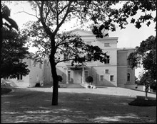 Prins Carls palats. Byströms Villa, Hazeliusbacken på Djurgården