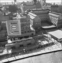 Slussen år 1960. Ombyggnad av tunnelbanestationen pågår.