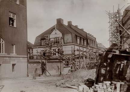 Husbygge vid Sköldungagatan 3 den 24 augusti 1910.