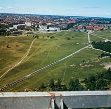 Utsikt från Kaknästornet över norra Ladugårdsgärdet mot Östermalm och södra delen av Gärdesstaden