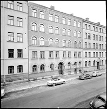 Danderydsgatan 26. Huset inför rivning 1960