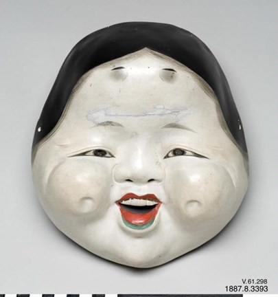 Japansk mask, i papier maché, vit med runda kinder.