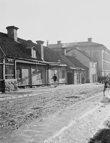 Wollmar Yxkullsgatan 18. Huset revs 1915. Dåvarande kv. Gripen. Nu Wollmar Yxkullsgatan 30, kv. Magistern