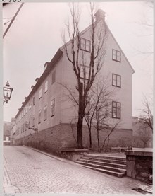 Klara gamla skola. Fasaden mot gatan
