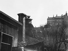 Götgatan 50, gårdssidan från porten. Huset revs 1910. Tidigare kv. Fatbursholmen Större. Nu Götgatan 76, kv. Gamen. Skatteskrapan före 2004, nu Studentskrapan