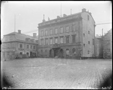 Tessinska palatsen, Överståthållarhuset, Slottsbacken 4