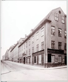 Louis de Geers palats, östra sidan, Götgatan 16