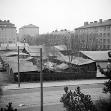 Utsikt över kvarteret Plankan från nordväst med Varvsgatan i förgrunden
