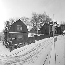 Ludvigsbergsgatan 16 och 12. Duvogränd till vänster. Nuv. kv. Ludvigsberg