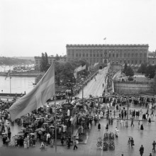 Gustav Adolfs Torg. Från kung Gustav V:s 85-årsdag, 16 juni 1943