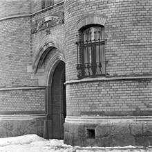 Östermalmsfängelset. Porten