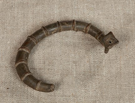 Vikingatida ringspänne