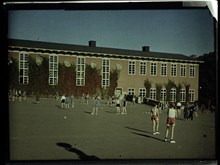 Utegymnastik vid Norra kommunala mellanskolan (senare Fridhemsplans gymnasium) vid Drottningholmsvägen