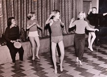 Dansgrupp på Åkeshovs ungdomsgård 1956