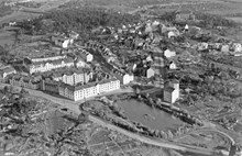 Flygfoto över Tellusborg med Svandammen