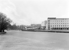 Utsikt norrut från Stadshusbron mot Klara Sjö och Stockholms Bangårdspostkontor (rivet 1983)