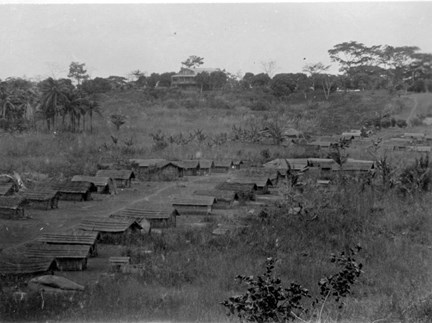 By vid Mukimbungu där Ruth Walfridsson verkade vid det Svenska missionsförbundets första missionsstation i Nedre Kongo.