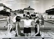 Kampementsbadet: I bassängen 1962