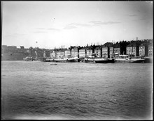 Skeppsbron söderut från Skeppsholmsbron