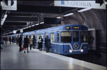Tunnelbanetåg vid Fridhemsplans tunnelbanestation år 1977