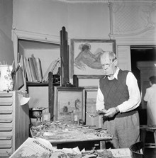 Konstnären Carl Kylberg i ateljén i sitt hem