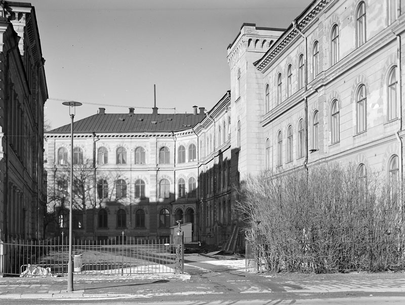 Gamla Karolinska institutet. Flygeln mot Eiraplan - Stockholmskällan