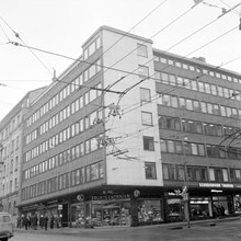 Hörnet Sturegatan 22 t.v. och Linnégatan 1