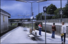 Tunnelbanetåg på linje 19 vid Thorildsplan