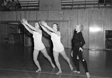 Olympiaflickor tränar på Gymnastiska Centralinstitutet, GCI