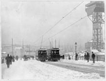 Slussen med spårvagnar och Katarinahissen  vintern 1904