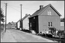 Kvarteret Klarskinnet vid Skällnoravägen i Åkeshov småstugeområde