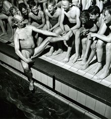 Forsgrenska badet: Arne Borg demonstrerar simsätt 1943