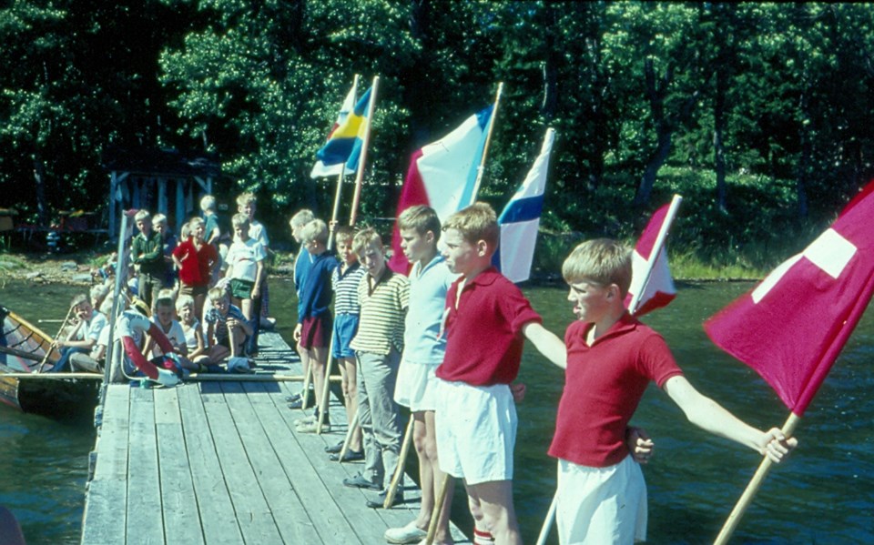 Barnens ö Pojkar På Brygga Stockholmskällan 0523