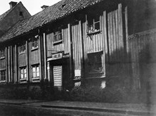 Åsögatan 61 (tidigare 15). Huset revs 1904. Nuv. Åsögatan 115