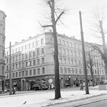 Brahegatan 25 t.v. och Karlavägen 36 t.h.