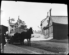 Pärlstickaregränden från Tulegatan. Husen revs och gatan försvann 1904