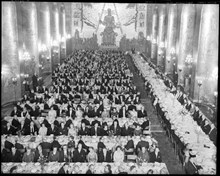 Middag i Gyllene salen, Stadshuset, Hantverkargatan 1. Stadsfullmäktige 100 år