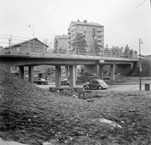 Tunnelbanebron i Björkhagen över Halmstadsvägen