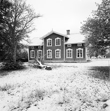 Spånga kyrkskola, strax norr om Spånga kyrka.
