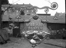 Skylt till Norrlandsbanken. 1911-1917 låg Norrlandsbanken på Fredsgatan i Klarakvarteren