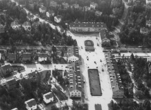 Flygbild över Nockebys villabebyggelse med Nockeby Torg
