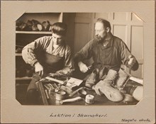 Lektion i skomakeri på Slagsta skola - 1920-tal