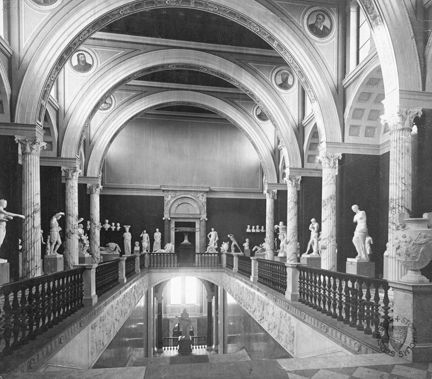 Övre trapphallen i Nationalmuseum